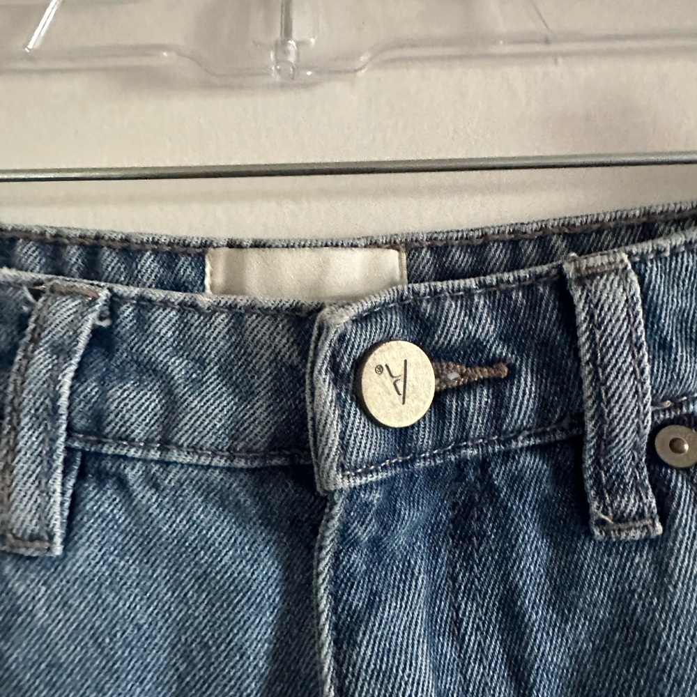 Abrand Jeans Distressed A High Relaxed Denim Shorts in Salty Blue Size 26 EUC - Picture 9 of 14